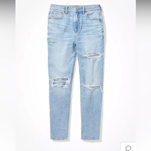 American Eagle Ripped Mom Straight Jean